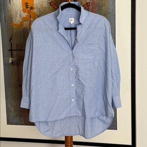 GAP Women’s Button Down Shirt